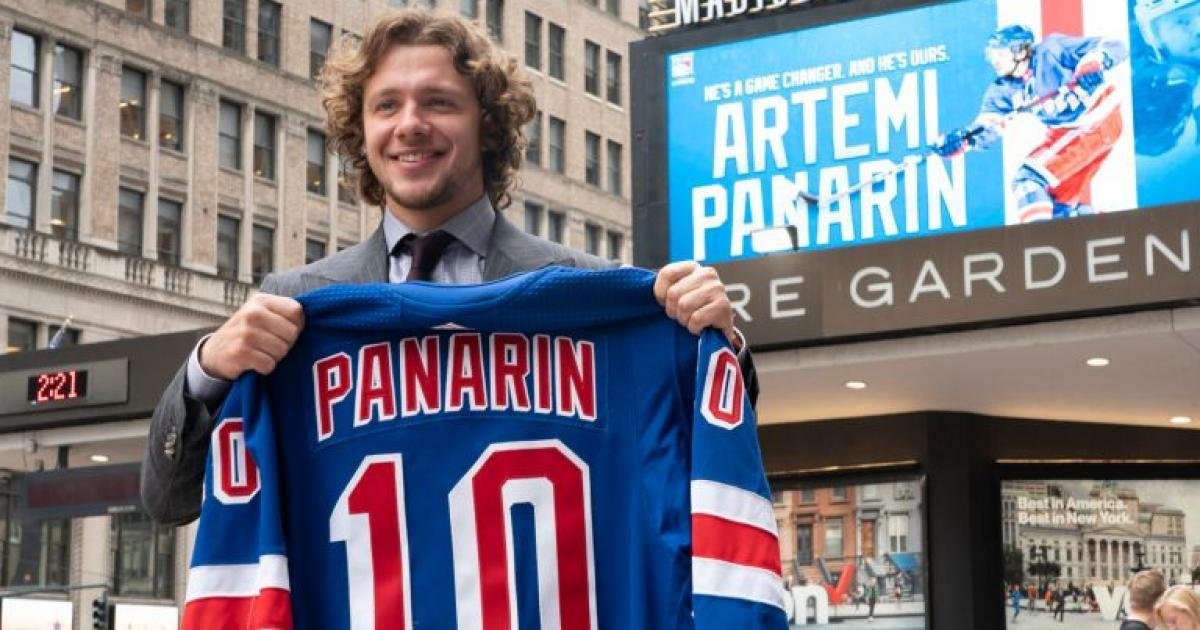 Artemi Panarin biography