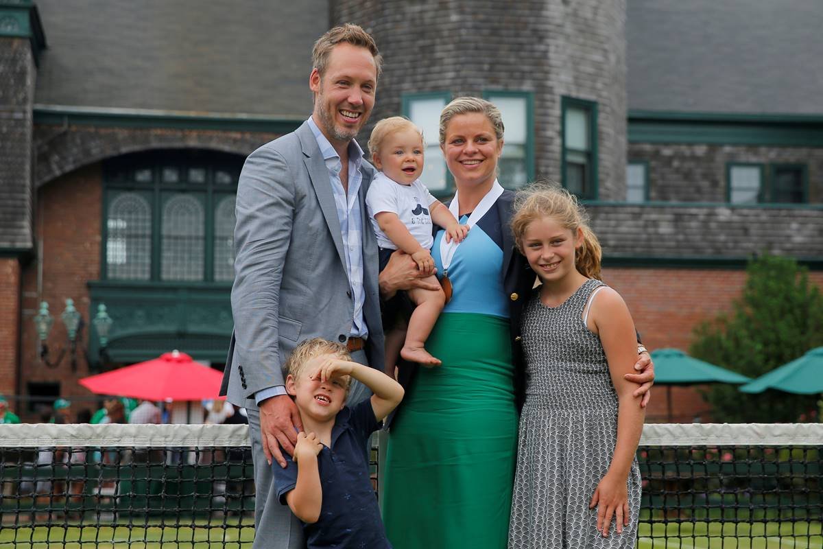 Tennis players who retired early