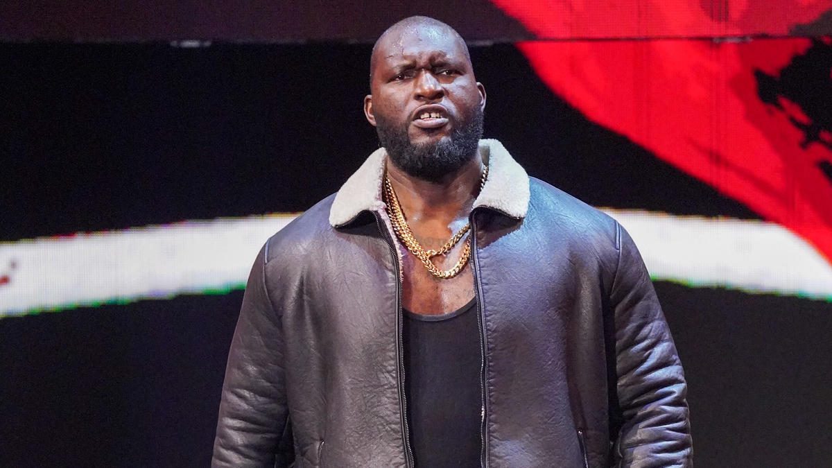 Top 10 tallest WWE wrestlers 3 Omos