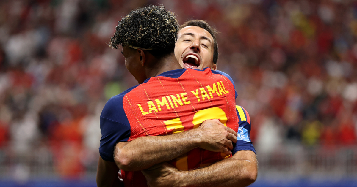 Spain vs Saudi Arabia: Clinical Spain Thrash Saudi Arabia 4-0 4 Yamal and Oyarzabal celebrating