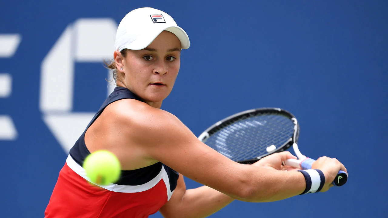 Ashleigh Barty playing tennis