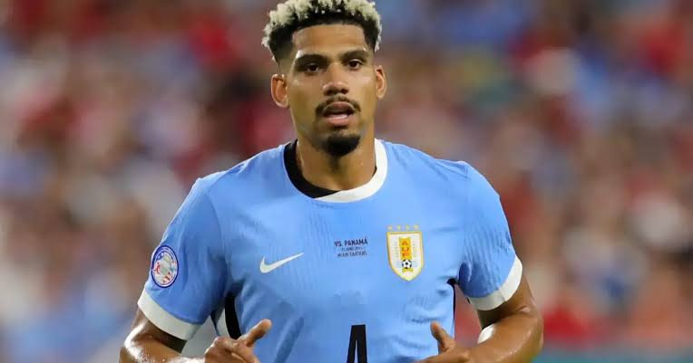 Ronald Araujo Liverpool Move Confirmed: Reds Sign Barcelona Defender on Loan with £47.14m Option 4 Ronald Araujo during a match