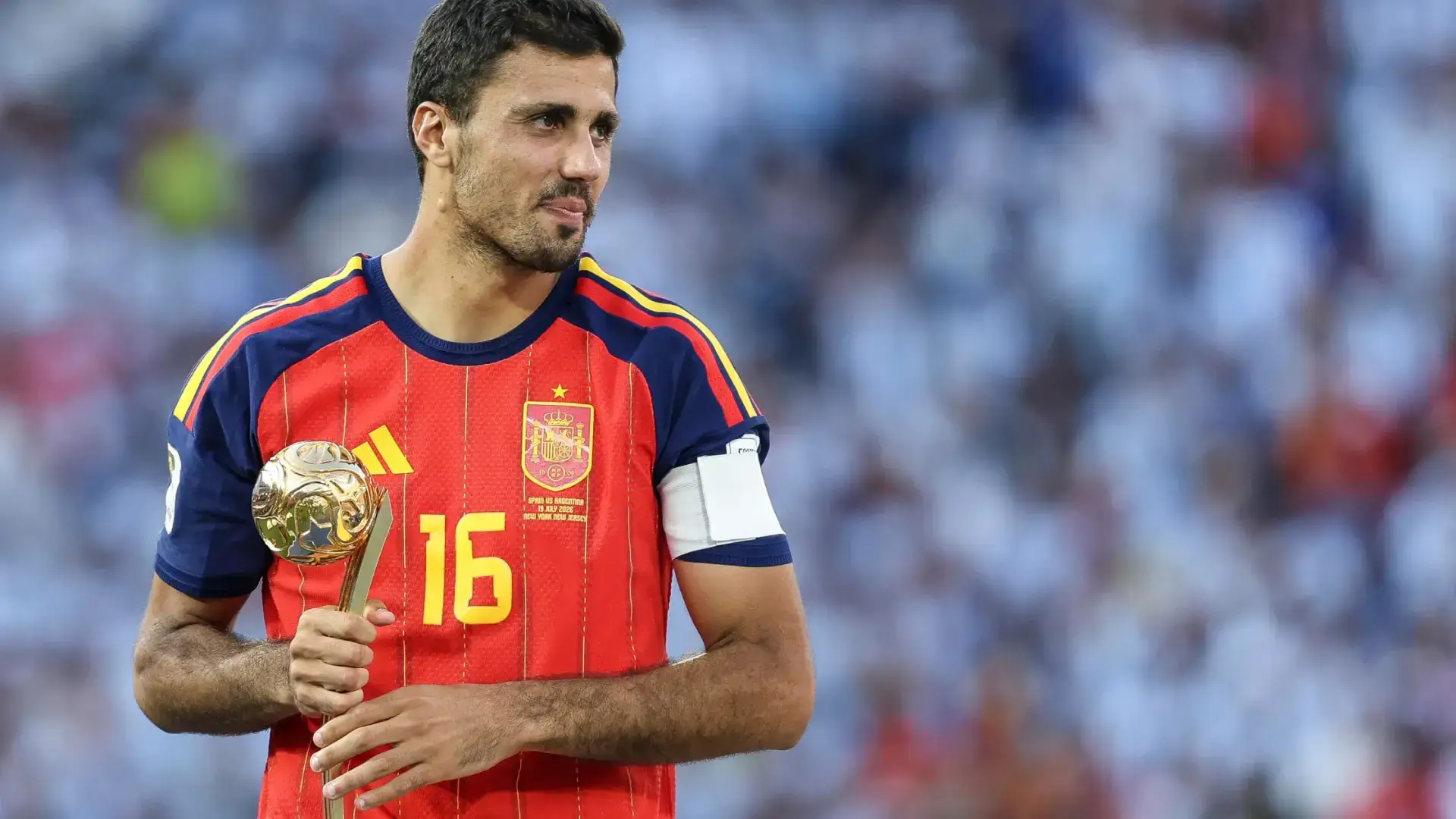 Rodri during world cup finals receiving his Golden Ball