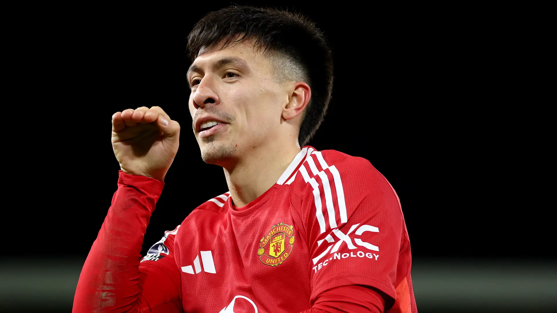 Lisandro Martinez Net Worth 2026: $20M Fortune, Man Utd Salary & Adidas Deal 5 Lisandro Martinez celebrating