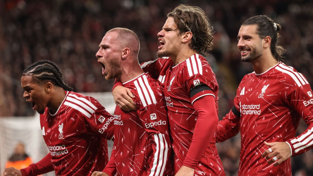 Liverpool vs Spurs Result: Reds Advance to Fourth Round After 3-1 Win 5 Liverpool players celebrating a goal