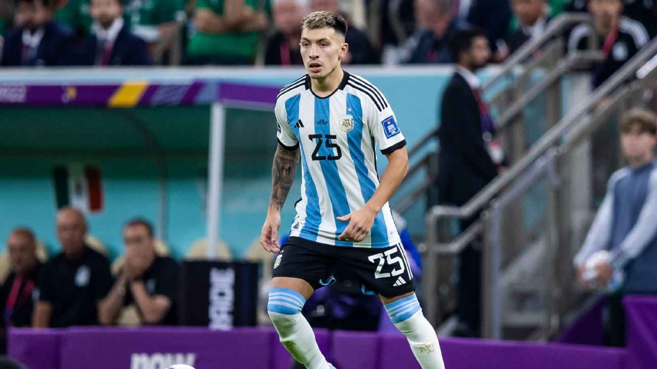 Lisandro Martinez Net Worth 2026: $20M Fortune, Man Utd Salary & Adidas Deal 3 Lisandro Martinez during a match for Argentina