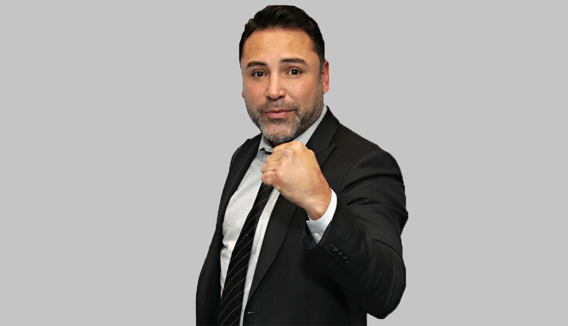 Oscar De La Hoya fist pose