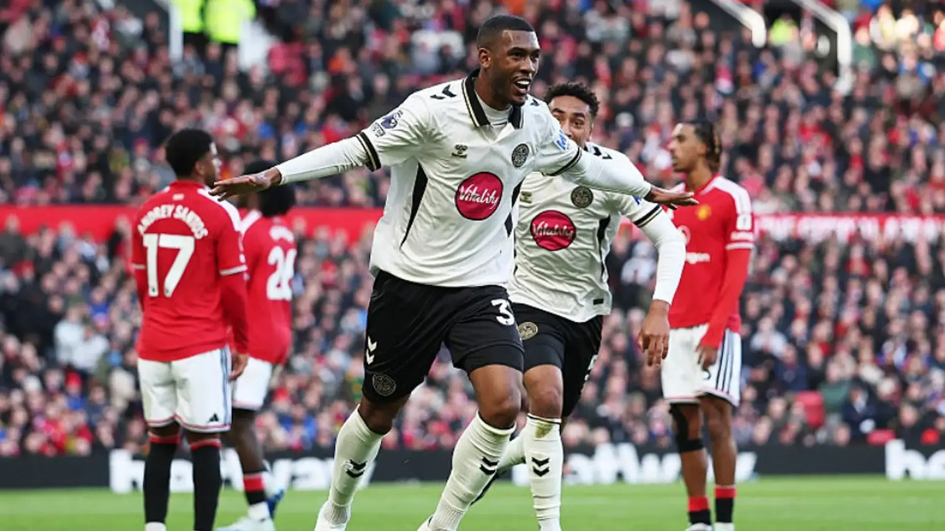 Manchester United vs Bournemouth EPL: Defensive Blunders, Tears on the Touchline, and Michael Carrickās Uncertain Future 2 Manchester United vs Bournemouth