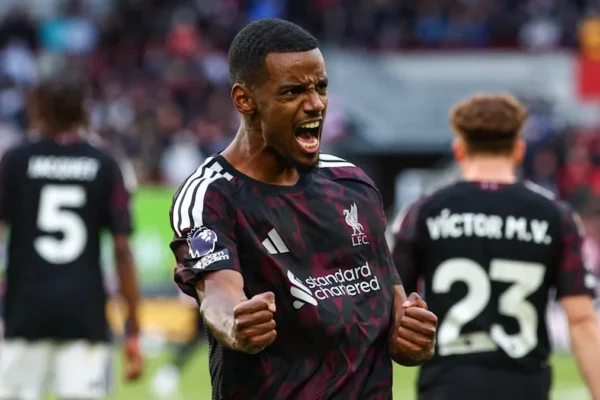 Alexander Isak goal Brentford vs Liverpool
