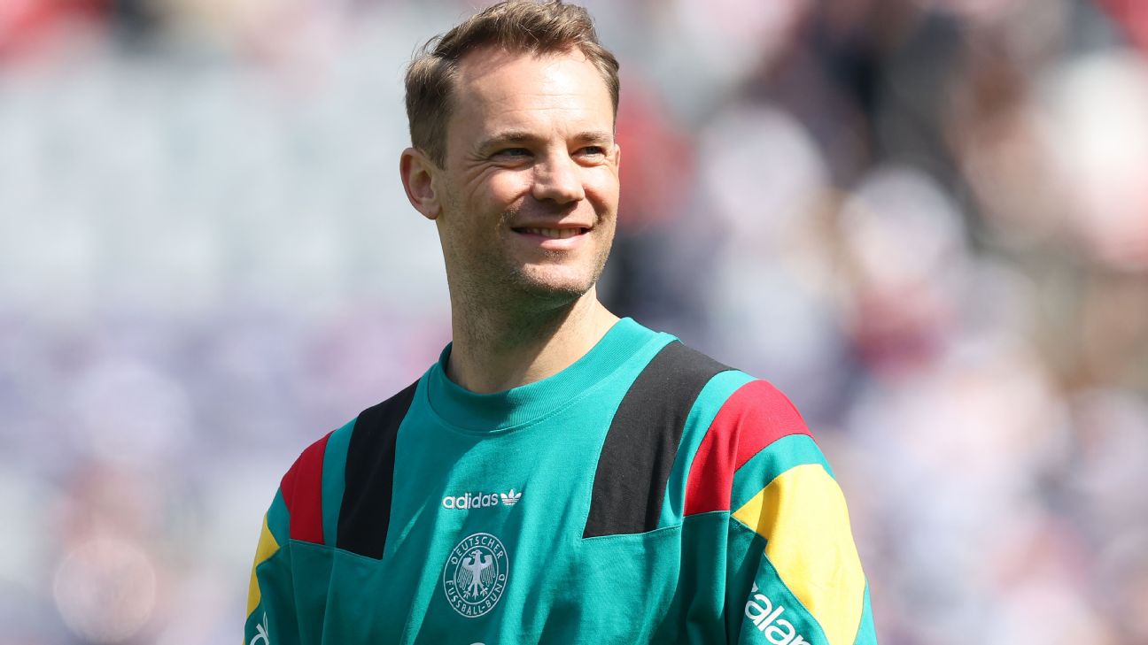Manuel Neuer smilling