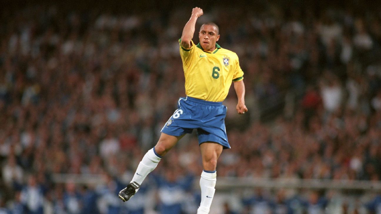 Roberto Carlos celebrating during his reign at Brazil