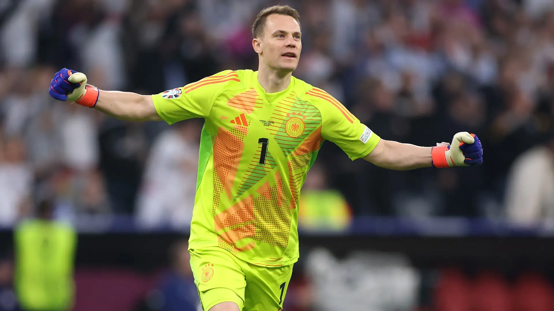 Manuel Neuer celebrating