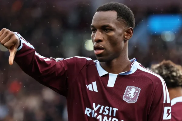 Nicolas Jackson Aston Villa vs Man City